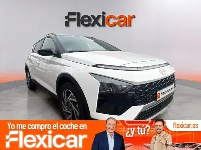 Usado Hyundai Bayon 100 CV (73 kW) 2025 Blanco SUV