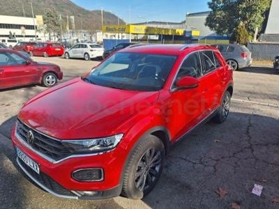 Begagnad VW T-Roc Sportline 150 HK (110 kW) 2022 Röd SUV