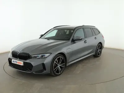 Usado BMW 330e M Sport 292 CV (214 kW) 2024 Gris Familiar