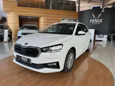 Usado Skoda Fabia Ambition 95 CV (69 kW) 2023 Blanco Utilitario