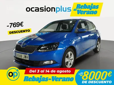 Usado Skoda Fabia 90 CV (66 kW) 2017 Azul Berlina