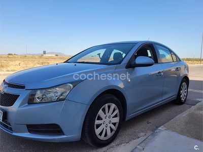 Usado Chevrolet Cruze LS 150 CV (110 kW) 2009 Azul Berlina