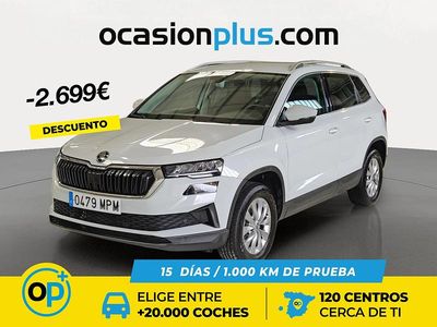 Usado Skoda Karoq Selection 115 CV (84 kW) 2024 Blanco SUV