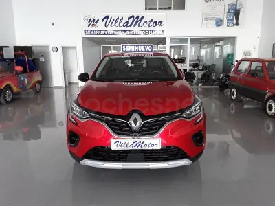 Usado Renault Captur Techno 90 CV (66 kW) 2024 Rojo SUV