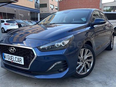 Usado Hyundai i30 120 CV (88 kW) 2018 Azul Berlina