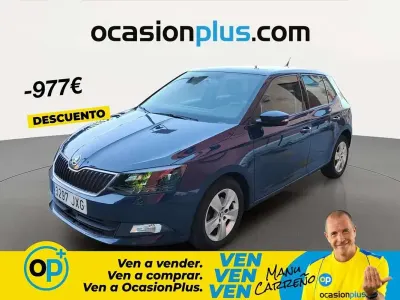 Usado Skoda Fabia 75 CV (55 kW) 2017 Azul Utilitario