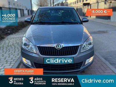 Usado Skoda Fabia Elegance 105 CV (77 kW) 2012 Gris Utilitario