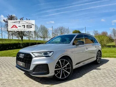Usado Audi Q7 Ambiente 231 CV (169 kW) 2021 Gris / plata SUV