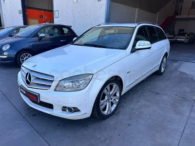 Usado Mercedes C220 Elegance 150 CV (110 kW) 2007 Blanco Familiar