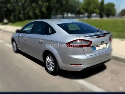 Usado Ford Mondeo Trend 116 CV (85 kW) 2011 Gris Familiar