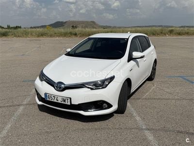 Toyota Auris Hybrid