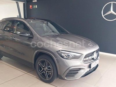 Gris / plata Nuevo 2025 Mercedes GLA200 SUV | 46.800 € (Un poco caro)