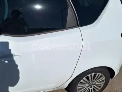 Używany Opel Meriva Selective 110 KM (80 kW) 2014 Biały Minivan