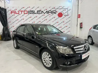Usado Mercedes C220 Elegance 170 CV (125 kW) 2009 Negro Berlina