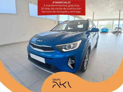 Usado Kia Stonic 84 CV (61 kW) 2022 Azul SUV