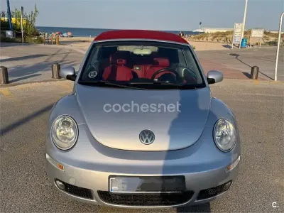 Usado VW New Beetle 105 CV (77 kW) 2006 Gris / plata Utilitario