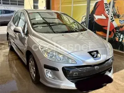 Usado Peugeot 308 Business-Line 92 CV (67 kW) 2011 Gris / plata Berlina