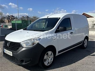 Usado Dacia Dokker Essentiel 102 CV (75 kW) 2019 Blanco Monovolumen