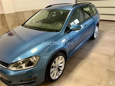 Usado VW Golf VII Advance 110 CV (80 kW) 2015 Azul Familiar