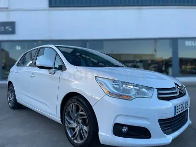 Usado Citroën C4 Attraction 92 CV (67 kW) 2015 Blanco Berlina