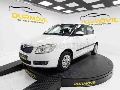 Usado Skoda Fabia 60 CV (44 kW) 2010 Blanco Berlina