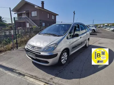 Usado Citroën Xsara Picasso 110 CV (80 kW) 2006 Gris / plata Monovolumen