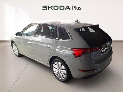 Usado Skoda Scala Selection 95 CV (69 kW) 2024 Gris Utilitario