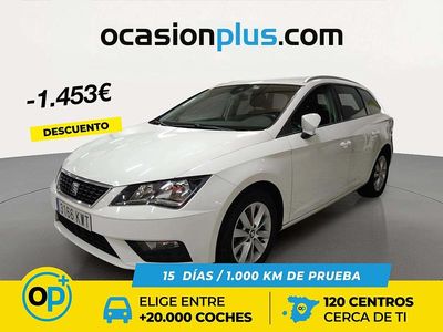 Usado Seat Leon Style 130 CV (95 kW) 2019 Blanco Familiar
