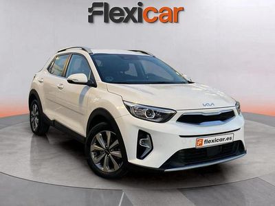 Blanco Usado 2023 Kia Stonic SUV | 15.790 € (Precio justo)