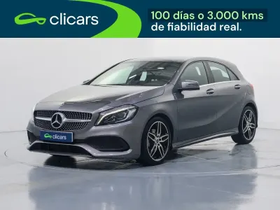 Usado Mercedes A180 136 CV (100 kW) 2017 Gris Utilitario