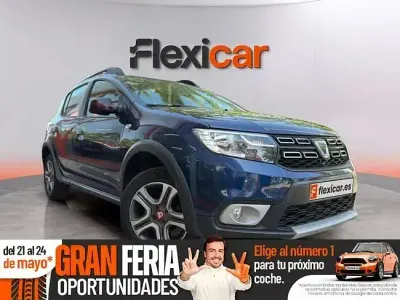 Usado Dacia Sandero Comfort 90 CV (66 kW) 2019 Azul