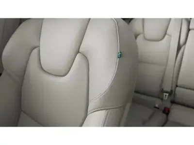 Usado Volvo XC60 Plus 250 CV (183 kW) 2024 Gris SUV