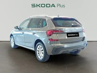 Usado Skoda Kamiq Selection 115 CV (84 kW) 2024 Gris SUV