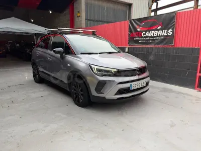Usado Opel Crossland GS Line 110 CV (80 kW) 2021 Gris / plata SUV