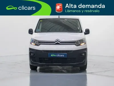 Usado Citroën Berlingo 100 CV (73 kW) 2022 Blanco Monovolumen