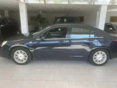 Usado Chrysler Sebring Limited 140 CV (102 kW) 2009 Azul Berlina