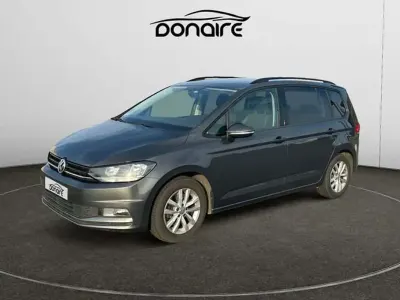Begagnad VW Touran Advance 116 HK (85 kW) 2017 Brun Minibuss