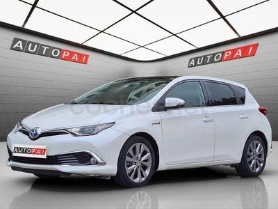 Usado Toyota Auris Hybrid 136 CV (100 kW) 2017 Blanco Berlina