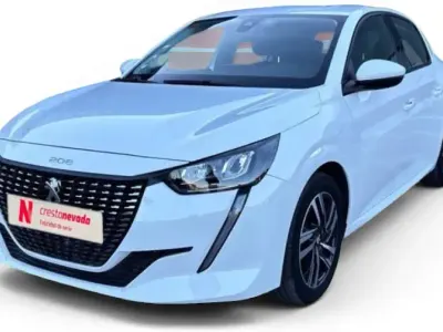 Usado Peugeot 208 Allure 100 CV (73 kW) 2020 Utilitario