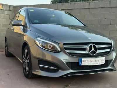 Usado Mercedes B200 136 CV (100 kW) 2017 Marrón Utilitario