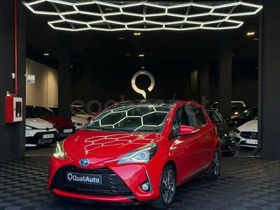 Usado Toyota Yaris Hybrid 100 CV (73 kW) 2019 Rojo Berlina