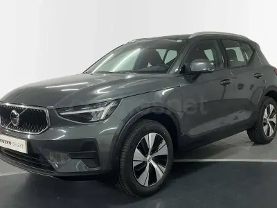 Nuevo Volvo XC40 Core 163 CV (119 kW) 2025 Gris / plata SUV
