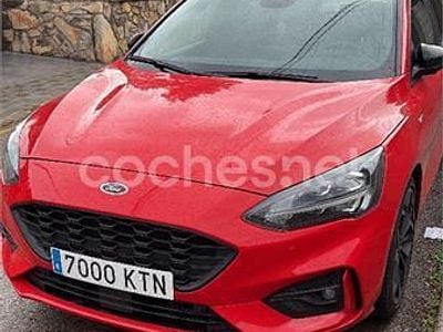 Usado Ford Focus ST-Line 125 CV (91 kW) 2019 Rojo Berlina