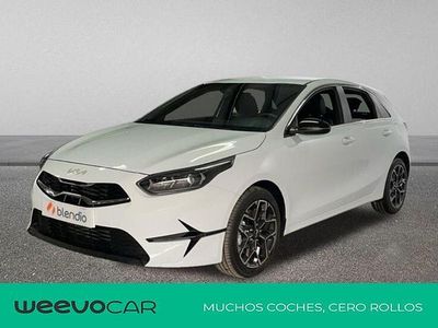 Blanco Usado 2024 Kia Ceed Style Utilitario | 23.991 € (Caro)