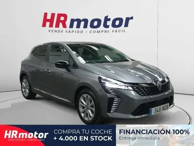 Usado Renault Clio Evolution 101 CV (74 kW) 2025 Gris Utilitario