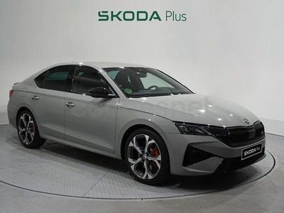 Usado Skoda Octavia RS 265 CV (194 kW) 2025 Gris / plata Berlina