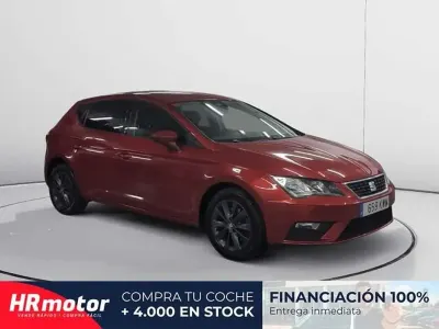 Usado Seat Leon Style 116 CV (85 kW) 2019 Rojo Utilitario
