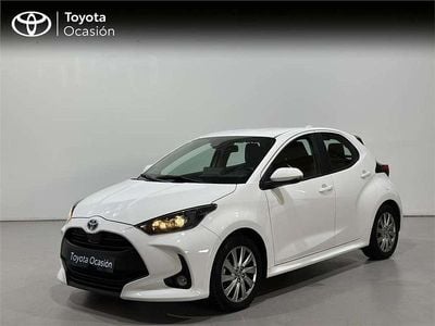 Usado Toyota Yaris Hybrid Active 116 CV (85 kW) 2023 Monovolumen