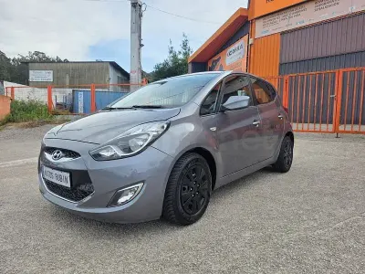 Usado Hyundai ix20 GLS 90 CV (66 kW) 2012 Gris / plata Utilitario