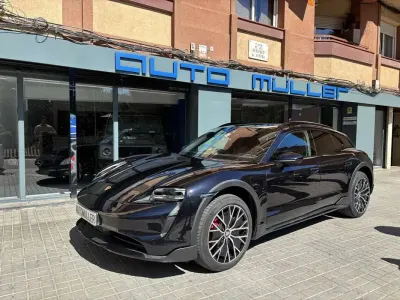 Usado Porsche Taycan 422 kW (574 CV) 2022 Negro Familiar